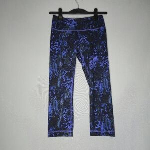 Lululemon Wunder Under CRop II Floral Iris Size 6